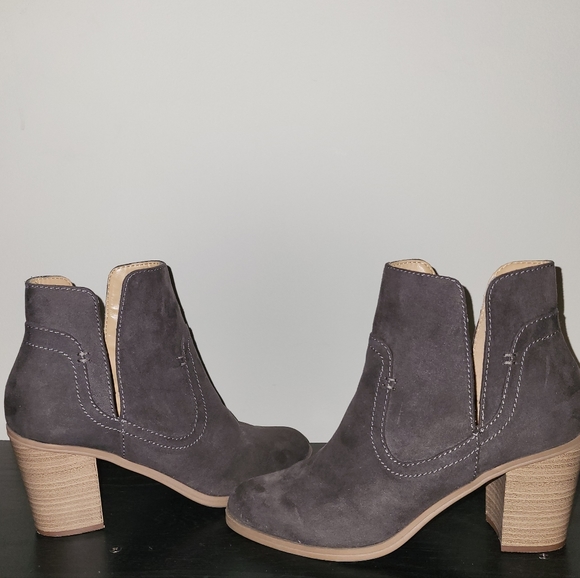 Booties - Picture 5 of 5